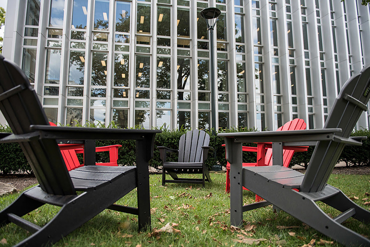 chairs in front of hunt library